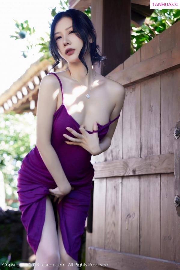 尹甜甜  [XiuRen]高清写真图 2023.10.10 No.7485 尹甜甜 长裙美腿第21张图片